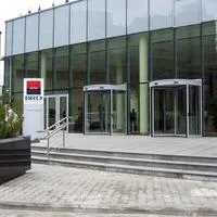 Usi de garaj - usi industriale - bariere - automatizari de porti - Bucuresti