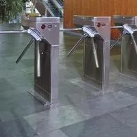 Usi de garaj - usi industriale - bariere - automatizari de porti - Bucuresti