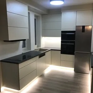 Mobilier la comanda