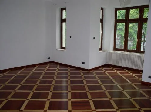 Montaj usi - parchet si scari - Brasov