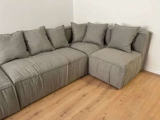 Mobilier tapitat personalizat