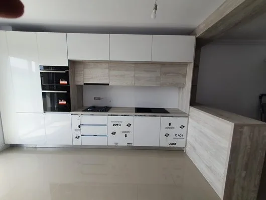 Mobilier la comanda