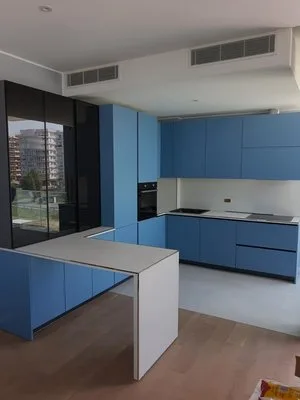 Mobilier la comanda