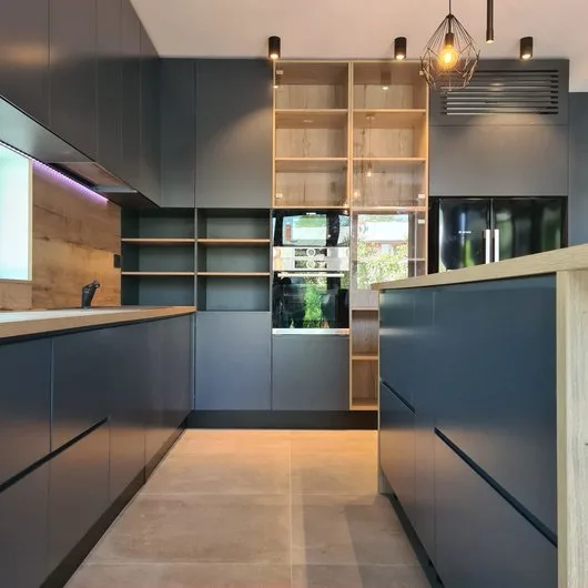 Mobilier la comanda