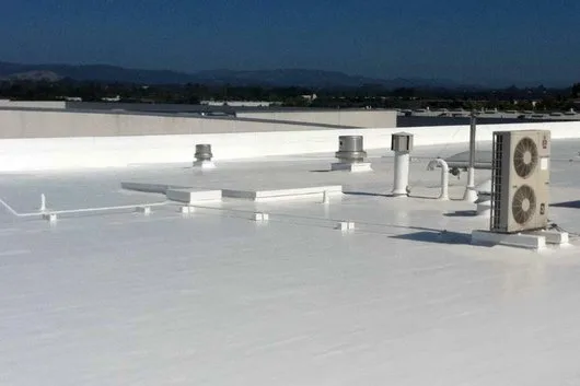 Izolatie spuma poliuretanica