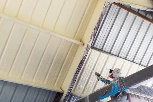 Izolatie spuma poliuretanica