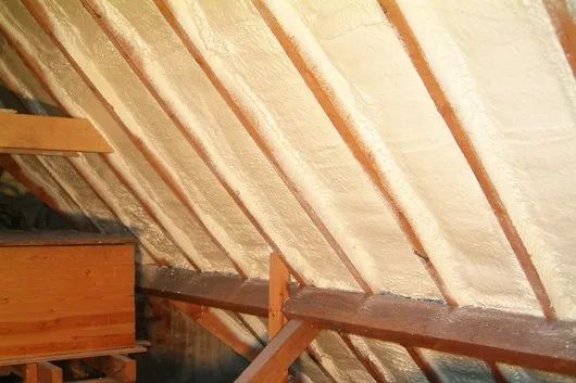 Izolatie spuma poliuretanica