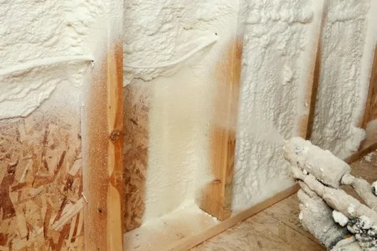 Izolatie spuma poliuretanica