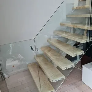 Usi glisante si batante