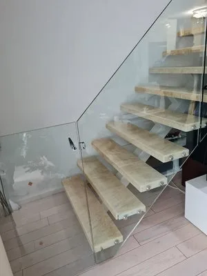 Usi glisante si batante
