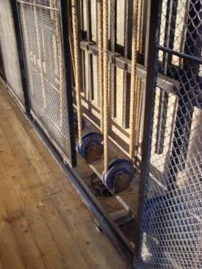 Instalatii mecanica si tapiterie de scena