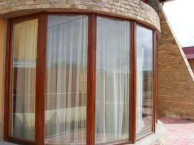 Usi - ferestre - scari din lemn stratificat. Plopeni / Prahova