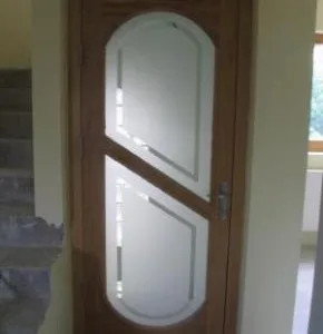 Usi - ferestre - scari din lemn stratificat. Plopeni / Prahova