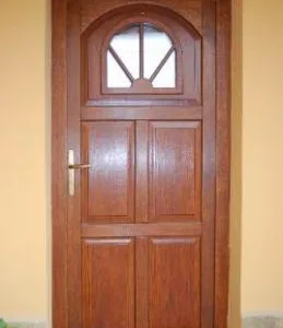 Usi - ferestre - scari din lemn stratificat. Plopeni / Prahova