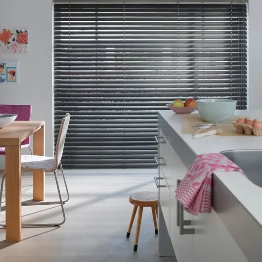 Rulouri - jaluzele - plase - usi garaj