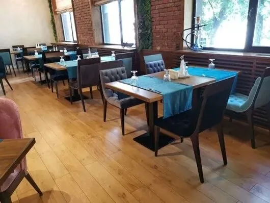 Usi - ferestre - mobilier restaurant - pergole din lemn - Bucuresti