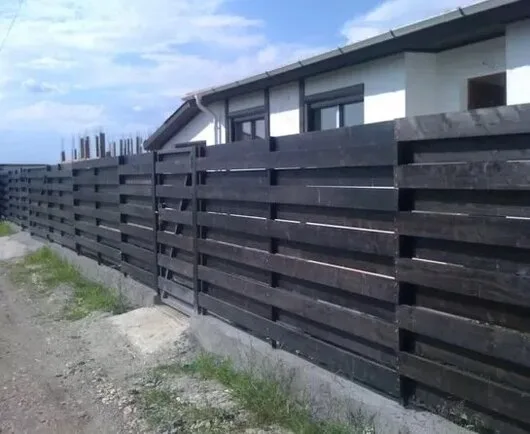 Usi - ferestre - mobilier restaurant - pergole din lemn - Bucuresti