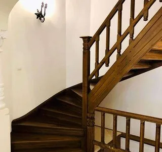 Tamplarie de lemn stratificat pentru interior si exterior