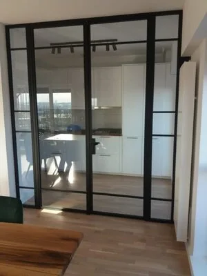 Pereti despartitori si usi interior din sticla - Bucuresti