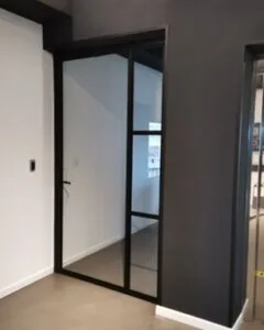 Pereti despartitori si usi interior din sticla - Bucuresti