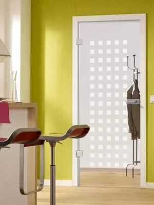 Usi interior din lemn si sticla securizata - Otopeni / Ilfov