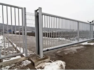 Usi industriale - usi sectionale - usi garaj - Otopeni / Ilfov
