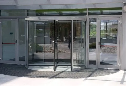 Usi industriale - usi sectionale - usi garaj - Otopeni / Ilfov