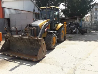 Inchirieri buldoexcavatoare - excavatoare - incarcatoare - Bucuresti