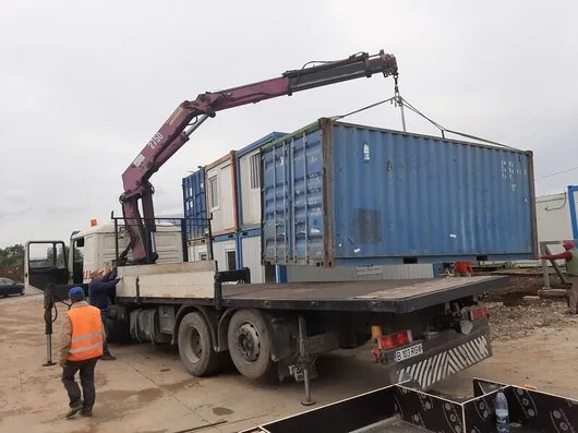 Transport marfa - containere - inchiriere camion
