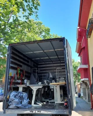 Mutari locuinte - transport si depozitare marfa - Bucuresti
