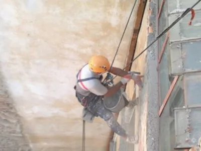 Alpinisti utilitari in Bucuresti