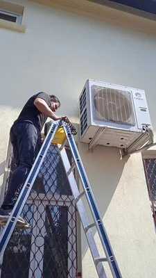 Reparatii - igienizare - incarcare cu freon aparate aer conditionat - Bucuresti