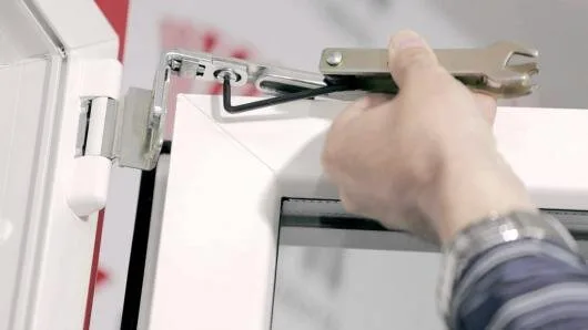 Mentenanta termopane - feronerie - montaj plase insecte - Bucuresti si Ilfov