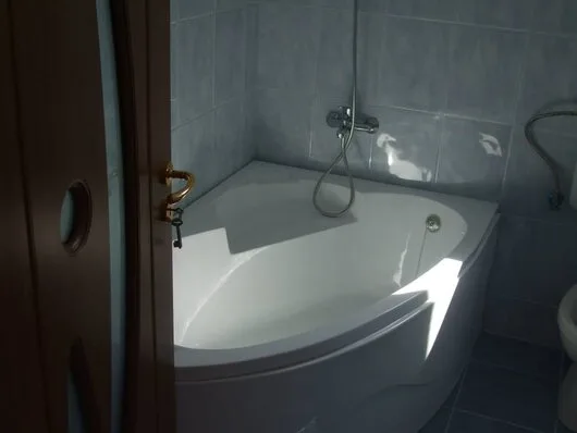 Finisaje interioare si exterioare - reparatii electrice,sanitare si termice - Bucuresti