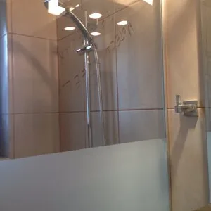 Finisaje interioare si exterioare - reparatii electrice,sanitare si termice - Bucuresti