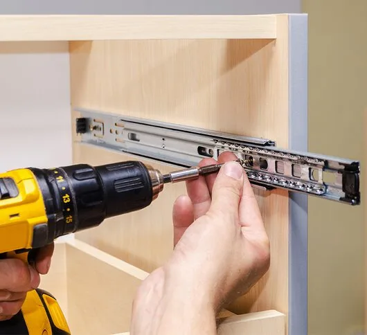 Reparatii mobila Bucuresti si Ilfov