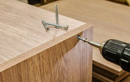 Reparatii mobila Bucuresti si Ilfov