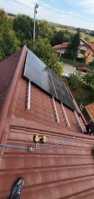 Sisteme de panouri solare fotovoltaice