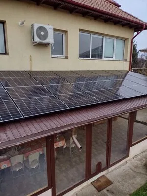Sisteme de panouri solare fotovoltaice