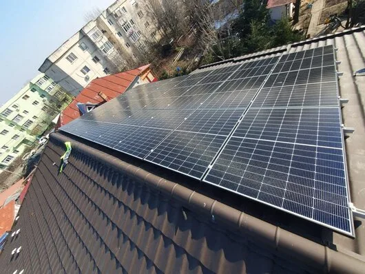Sisteme de panouri solare fotovoltaice