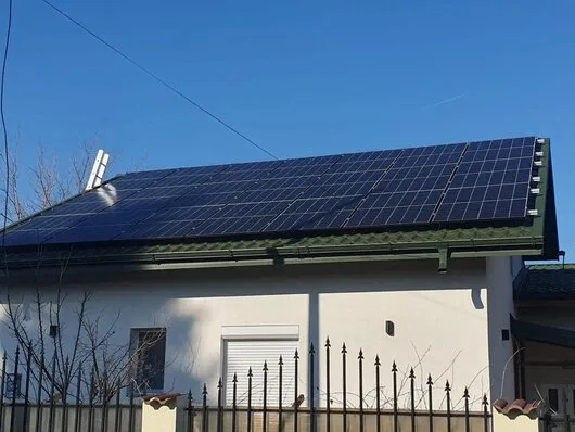 Sisteme de panouri solare fotovoltaice