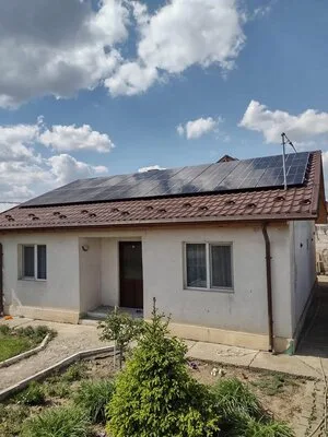 Sisteme de panouri solare fotovoltaice