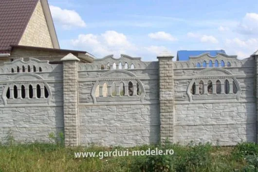Iasi - Garduri din beton armat si decoratiuni gradina