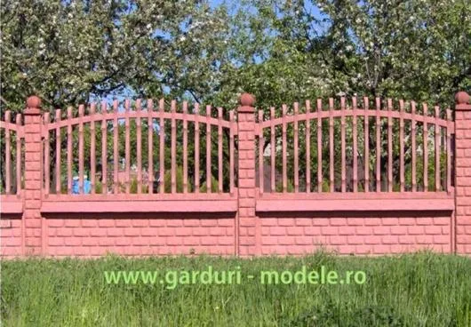 Iasi - Garduri din beton armat si decoratiuni gradina