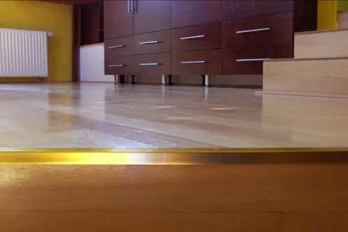 Tamplarie din lemn stratificat cu geam termopan - Ramnicu Valcea