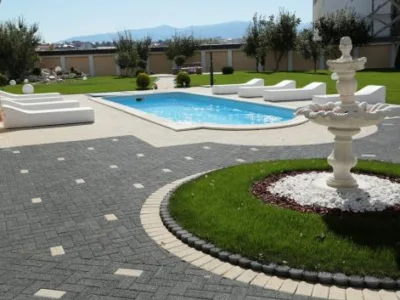 Producator piscine din fibra de sticla
