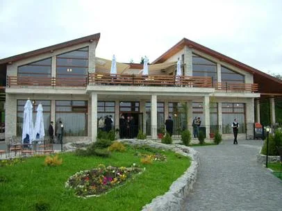 Productia si comercializare de tamplarie de aluminiu si PVC - Baia Mare