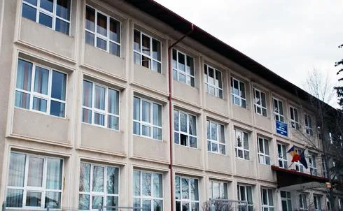 Pereti cortina - fatade ventilate - tamplarie aluminiu - Ploiesti