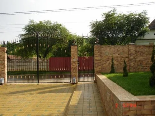 Comercializare si montaj mocheta - linoleum - tapet - jaluzele - Targu Mures