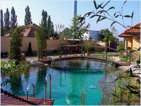 Oradea - Constructii si intretineri piscine